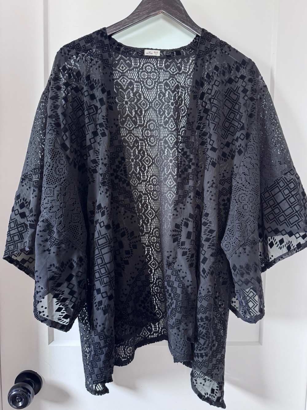 Hollister* Kimono